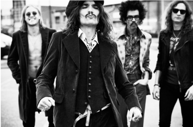 Tornano i THE DARKNESS con “‘Rock and Roll Deserves To Die”