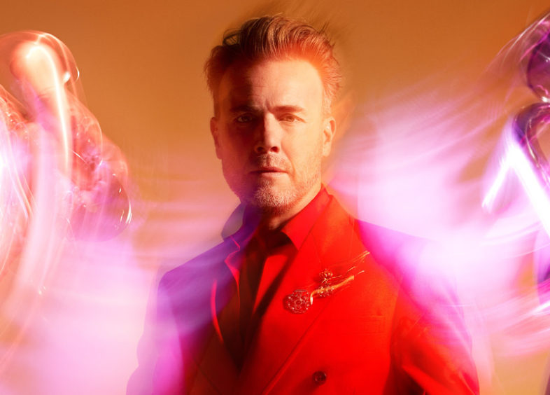 GARY BARLOW debutta in vetta alla chart album UK