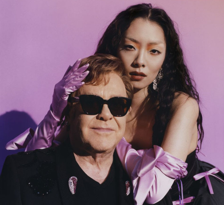 RINA SAWAYAMA & ELTON JOHN: la nuova versione di “Chosen Family”