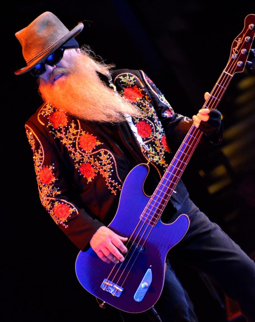 ZZ TOP: addio Dusty Hill. Morto lo storico bassista della band - Newsic.it