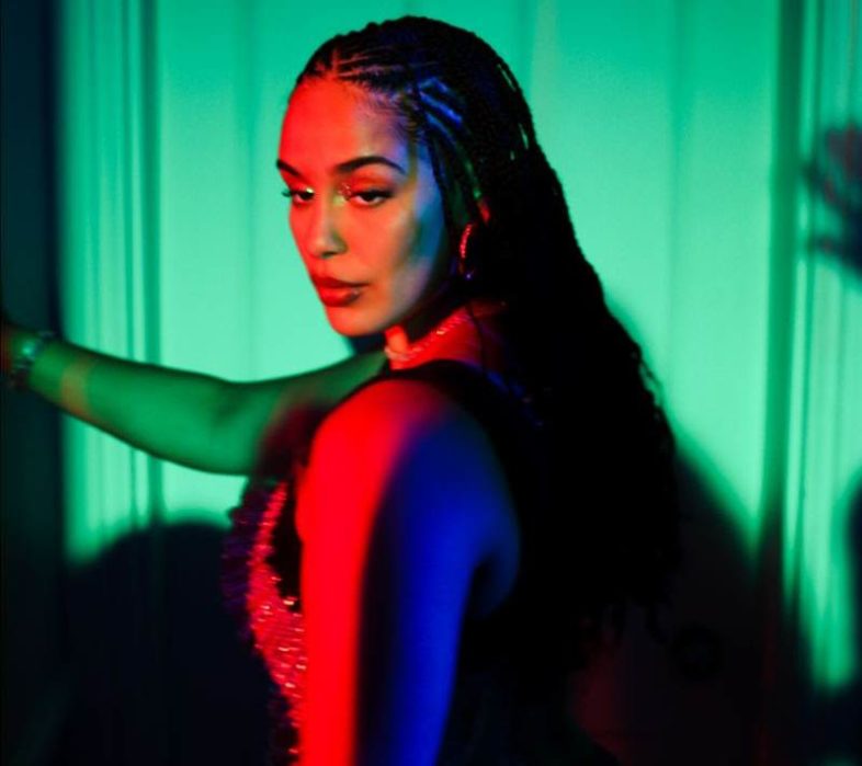 JORJA SMITH il remix di “Little Things x Gypsy Woman” il nuovo singolo [Guarda il video]