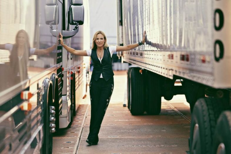 SHERYL CROW “Evolution” è il nuovo album [Guarda il video]