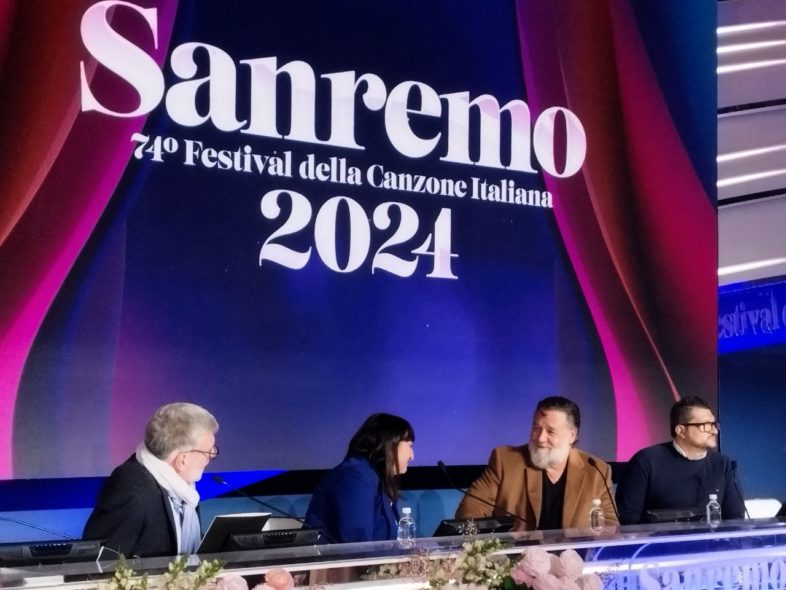 SANREMO 2024: RUSSELL CROWE: con l’Italia c’è un enorme legame di sangue