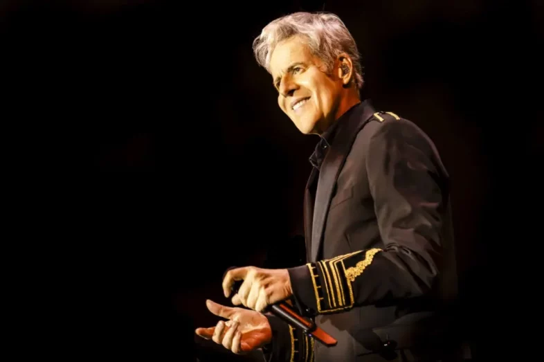 CLAUDIO BAGLIONI: posticipata al 15 gennaio 2025 la partenza del tour PIANO DI VOLO SOLOtris [Info e Biglietti]