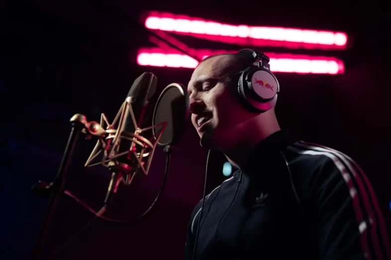 MASSIMO PERICOLO (prod. Crookers) è il nuovo protagonista di Red Bull 64 Bars [Ascolta il brano]