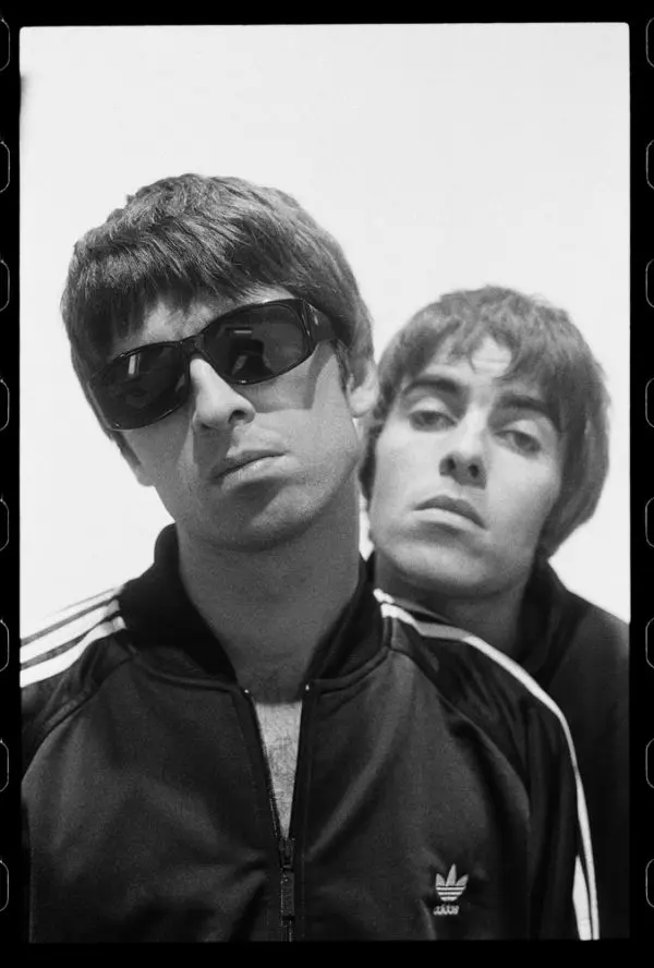 OASIS: esce “Up In The Sky (Monnow Valley Version)” versione inedita tratta dall’album in edizione limitata “DEFINITELY MAYBE”