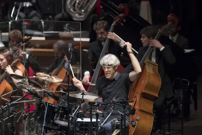 STEWART COPELAND in concerto con Police Deranged For Orchestra al Teatro Arcimboldi di Milano