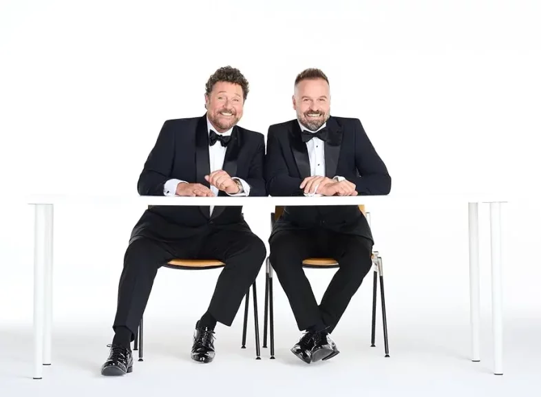 MICHAEL BALL & ALFIE BOE conquistano la #1 nella chart album UK. Tra i singoli prima sempre GRACIE ABRAMS